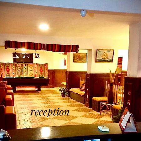 Dead Sea Lafamilia Albadwan Aparthotel Sweimeh Bagian luar foto