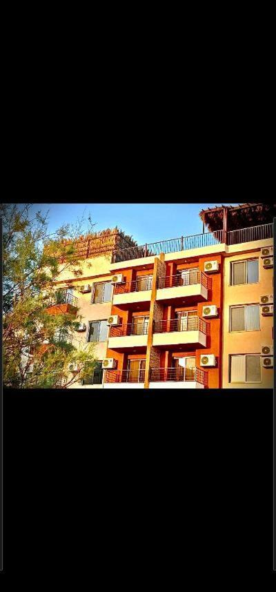 Dead Sea Lafamilia Albadwan Aparthotel Sweimeh Bagian luar foto